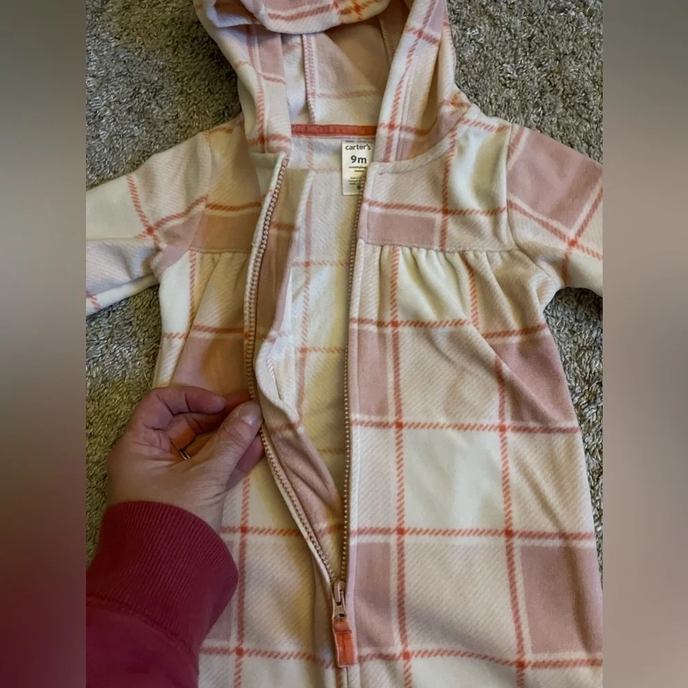 🆕 Carter’s | One Piece Hoodie Body Suit Extra Soft Pink Plaid | baby girl 9 Mo
